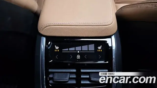Volvo S60 2024 — Photo 18/33