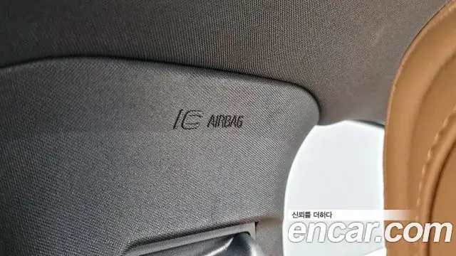 Volvo S60 2024 — Photo 31/33