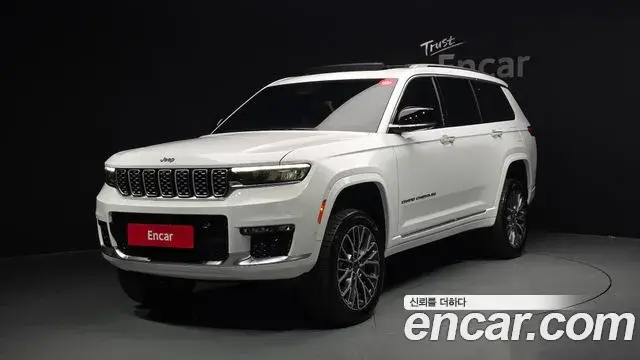 Jeep Grand Cherokee 2023 — ფოტო 35/44