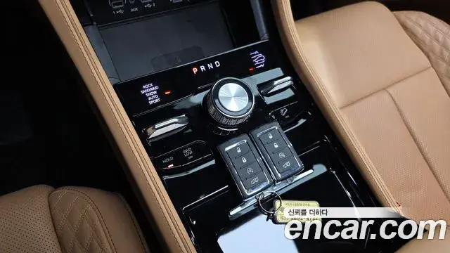 Jeep Grand Cherokee 2023 — ფოტო 20/44
