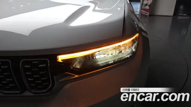 Jeep Grand Cherokee 2023 — ფოტო 1/44