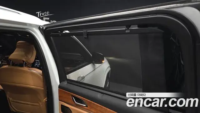 Jeep Grand Cherokee 2023 — ფოტო 25/44