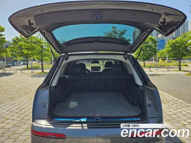 Audi Q7 2019 — Şəkil 5/20