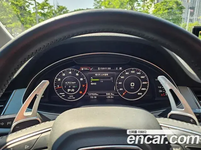 Audi Q7 2019 — Şəkil 8/20
