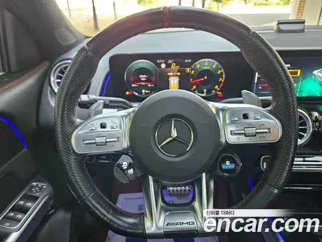 Mercedes-Benz GLB-Class 2022 — ფოტო 18/20