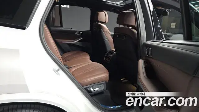 BMW X5 2025 — Şəkil 31/34