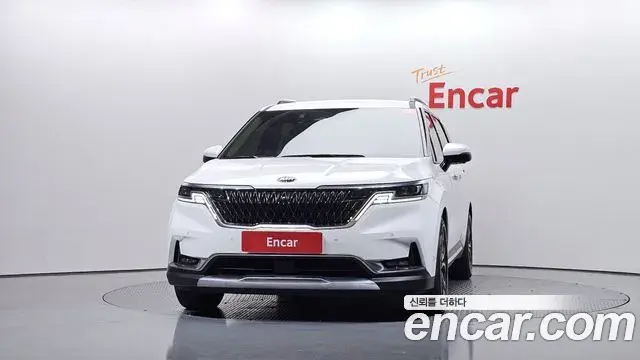 Kia Carnival 2021 — Фото 3/20