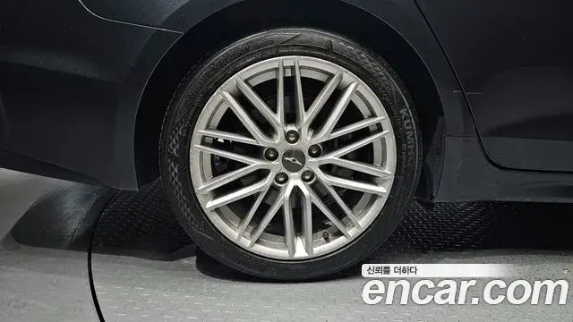 Genesis G70 2019 — Şəkil 24/30