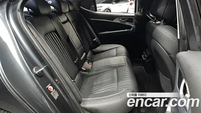 Genesis G70 2019 — Şəkil 30/30