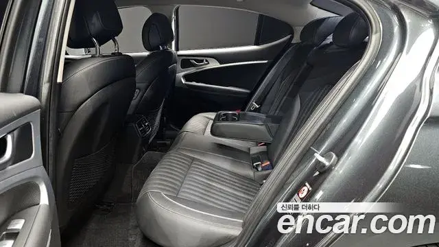 Genesis G70 2019 — Şəkil 29/30