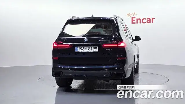 BMW X7 2019 — Photo 2/20