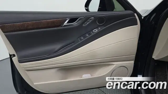Genesis G80 2022 — Photo 25/34