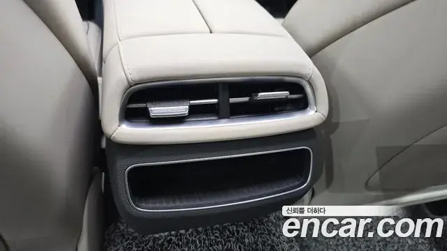 Genesis G80 2022 — Photo 18/34