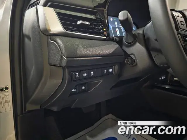Toyota Camry 2025 — ფოტო 3/17
