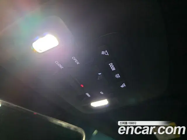 Toyota Camry 2025 — ფოტო 15/17