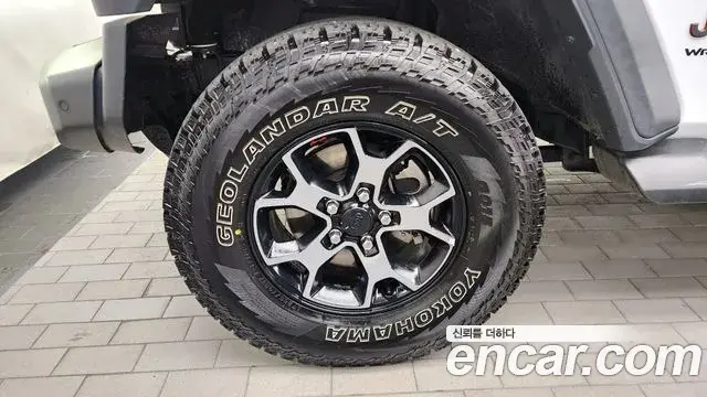 Jeep Wrangler 2019 — Şəkil 12/31