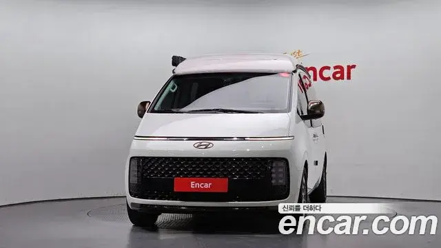Hyundai Staria 2024 — Photo 2/34