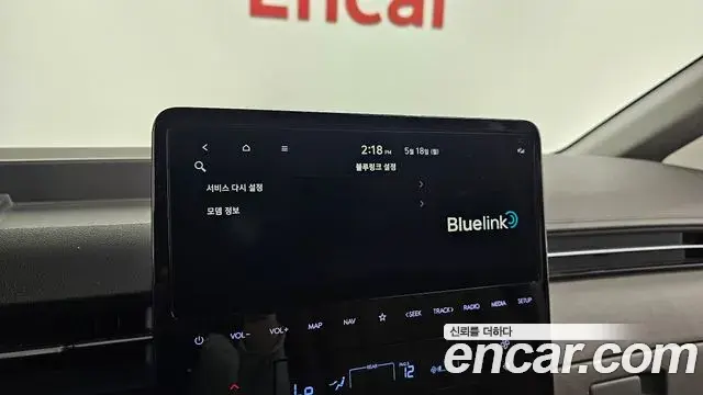 Hyundai Staria 2024 — Photo 7/34