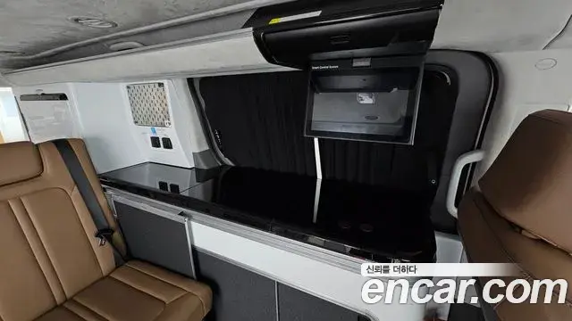 Hyundai Staria 2024 — Photo 3/34