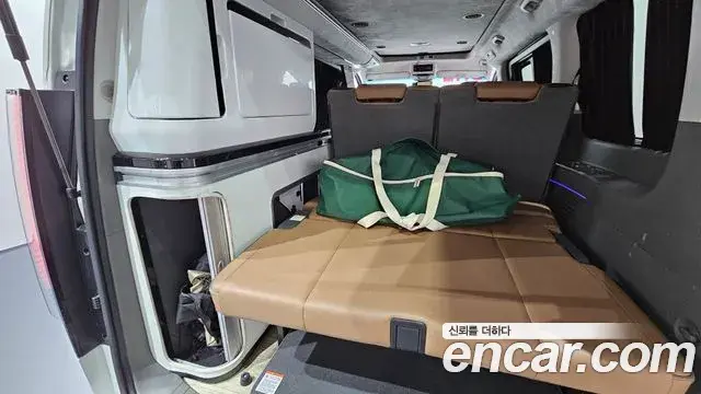 Hyundai Staria 2024 — Photo 20/34