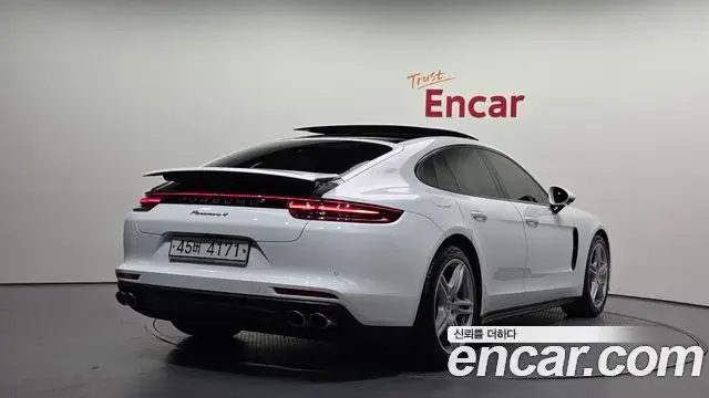 Porsche Panamera 2019 — Şəkil 9/20
