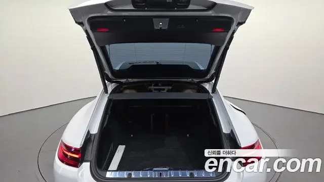 Porsche Panamera 2019 — Şəkil 17/20