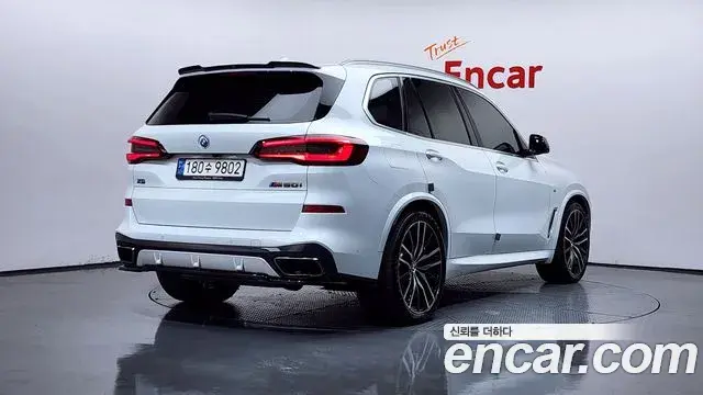 BMW X5 2022 — ფოტო 8/33