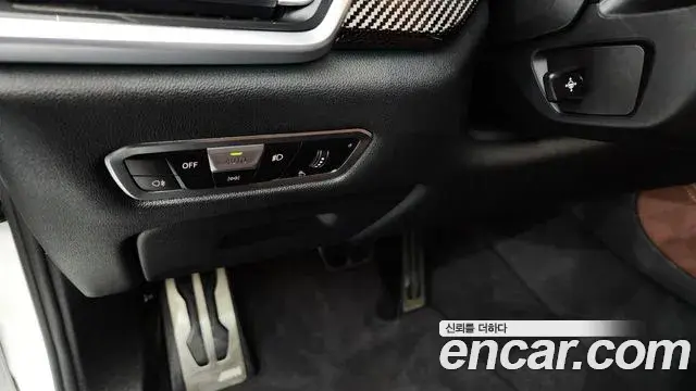 BMW X5 2022 — ფოტო 17/33