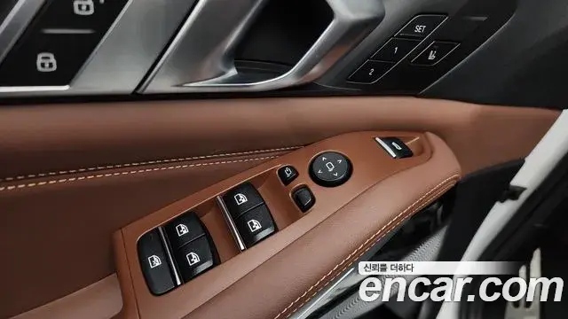 BMW X5 2022 — ფოტო 13/33