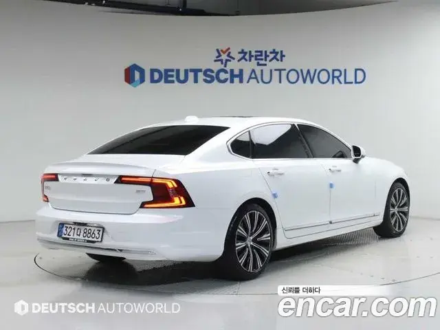Volvo S90 2021 — Photo 15/20
