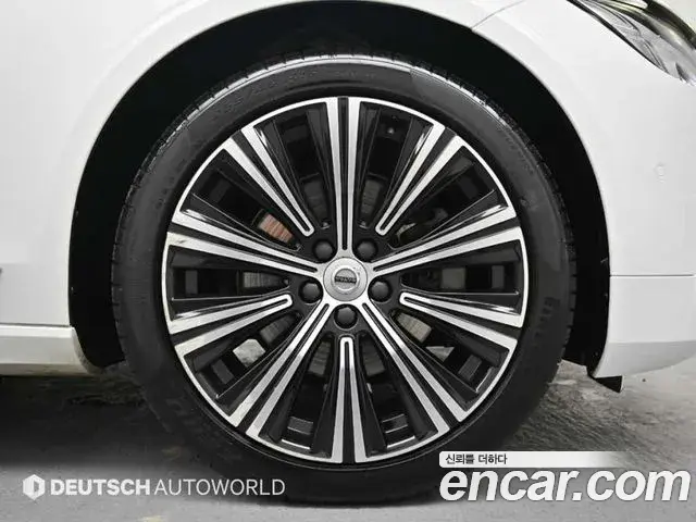 Volvo S90 2021 — Photo 16/20