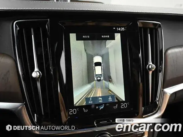 Volvo S90 2021 — Photo 17/20