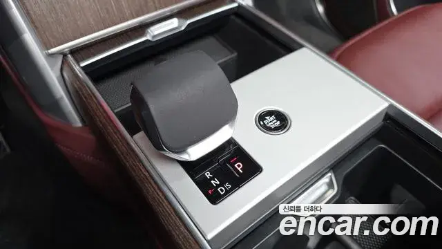 Land Rover Range Rover 2025 — Photo 18/20