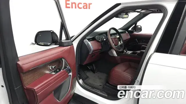 Land Rover Range Rover 2025 — Photo 19/20
