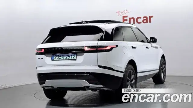 Land Rover Range Rover Velar 2025 — Photo 2/20