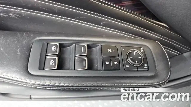 Lexus LS500h 2018 — Şəkil 22/34