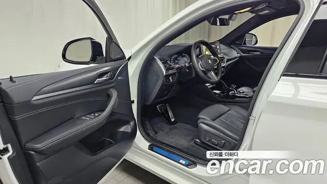 BMW X4 2025 — Фото 10/20