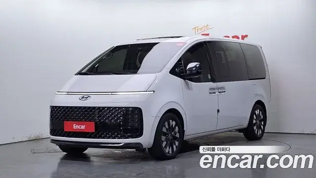 Hyundai Staria 2022 — Фото 1/20