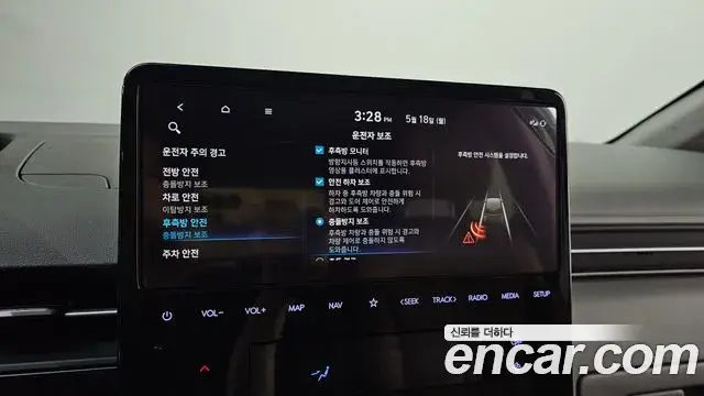Hyundai Staria 2022 — Фото 16/20