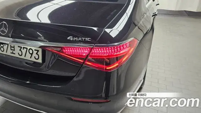 Mercedes-Benz S-Class 2021 — Photo 28/32