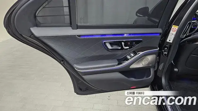Mercedes-Benz S-Class 2021 — Photo 5/32