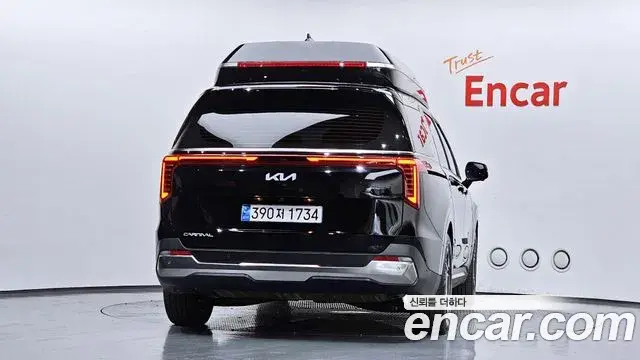 Kia Carnival 2024 — Photo 1/34