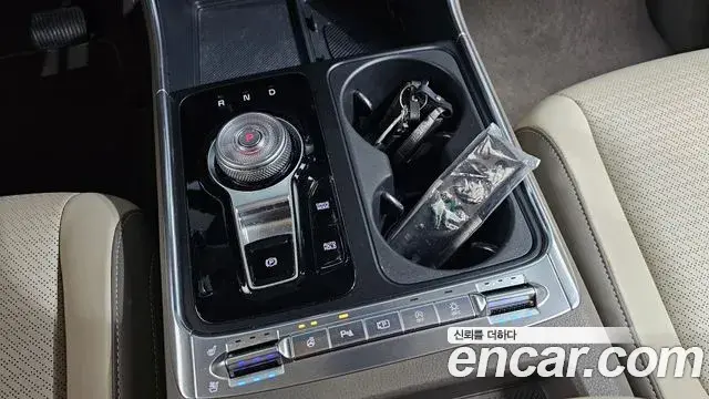 Kia Carnival 2024 — Photo 18/34