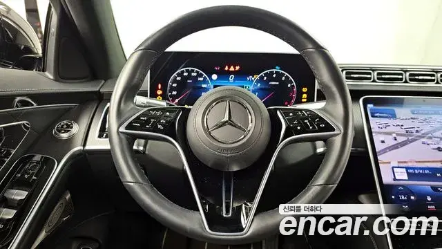 Mercedes-Benz S-Class 2022 — Photo 6/20