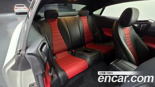 Mercedes-Benz E-Class 2019 — ფოტო 6/20
