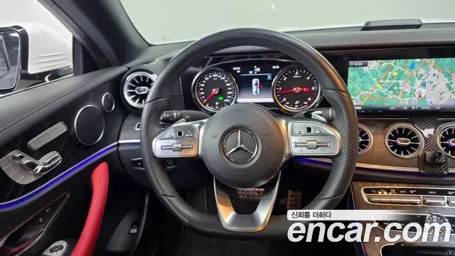 Mercedes-Benz E-Class 2019 — ფოტო 18/20