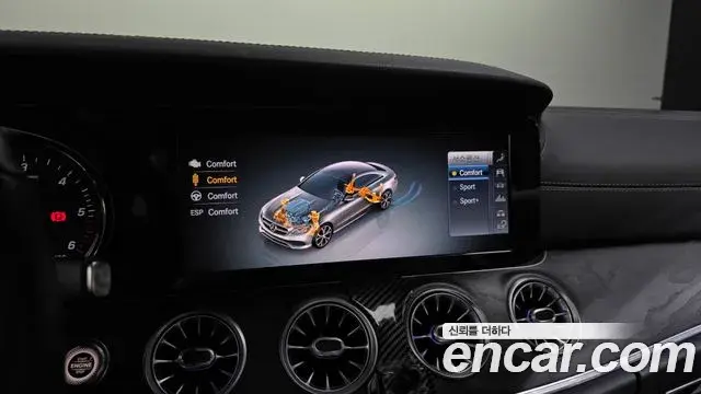 Mercedes-Benz E-Class 2019 — ფოტო 13/20