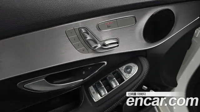 Mercedes-Benz C-Class 2018 — ფოტო 2/31