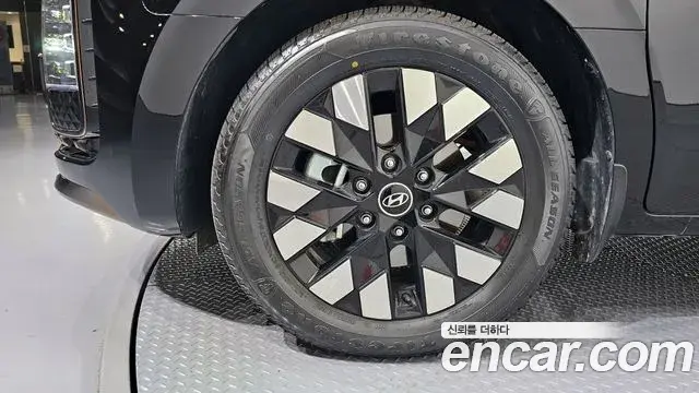 Hyundai Staria 2025 — Şəkil 4/20