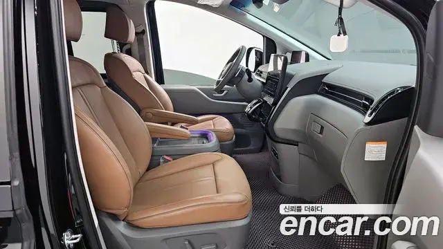 Hyundai Staria 2025 — Şəkil 20/20